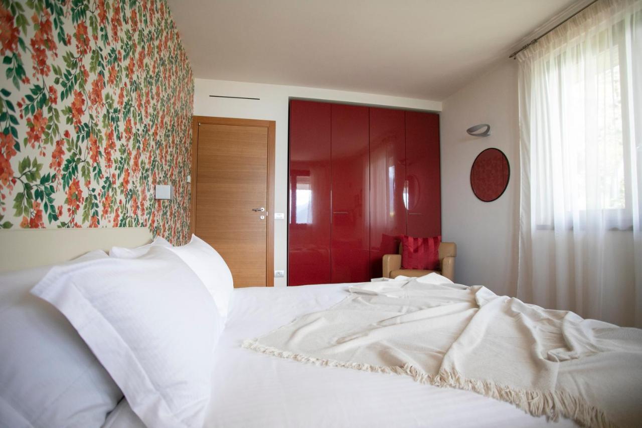 Ai Ronchi B&B Riva di Solto Exterior photo