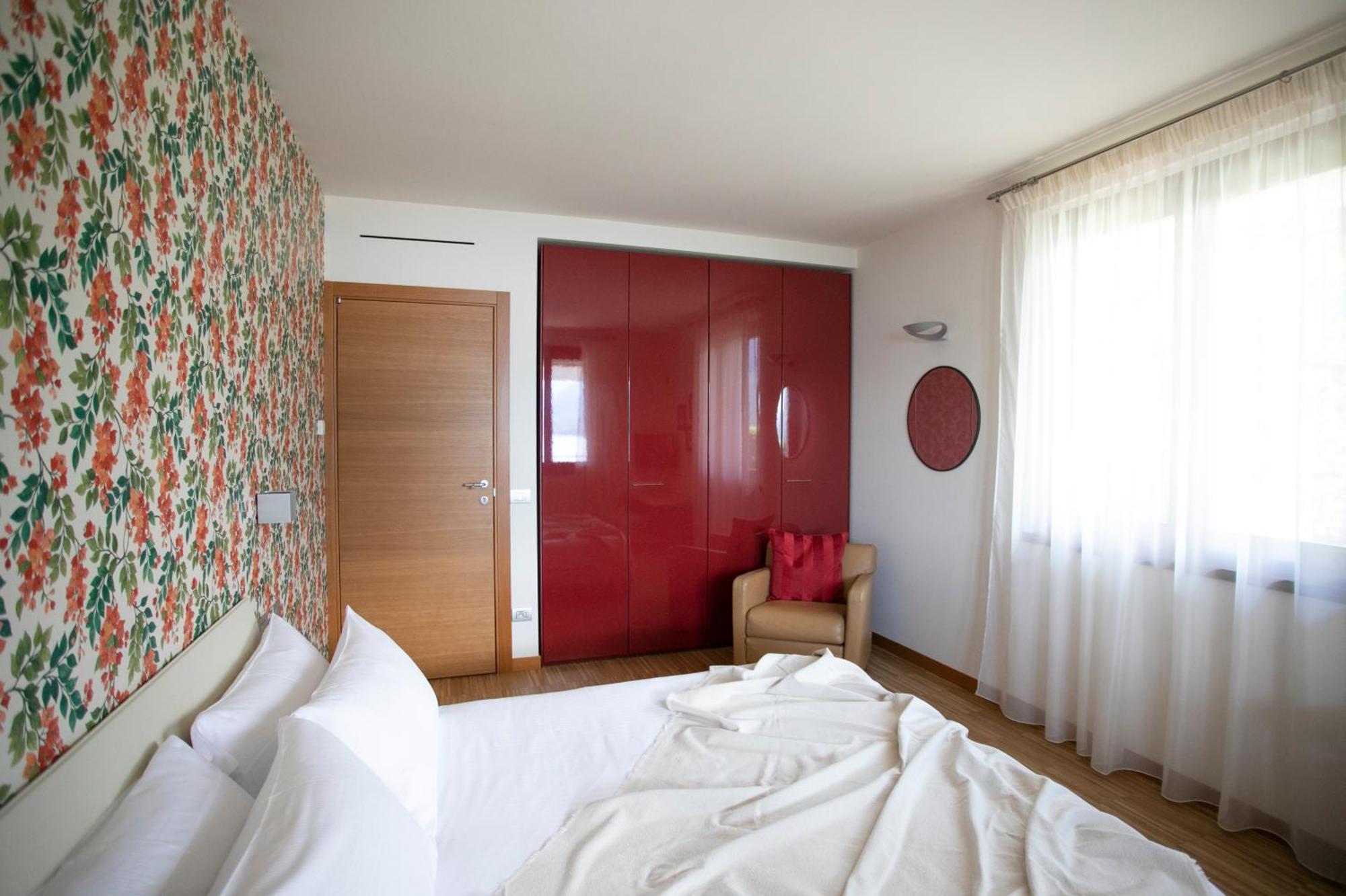 Ai Ronchi B&B Riva di Solto Exterior photo