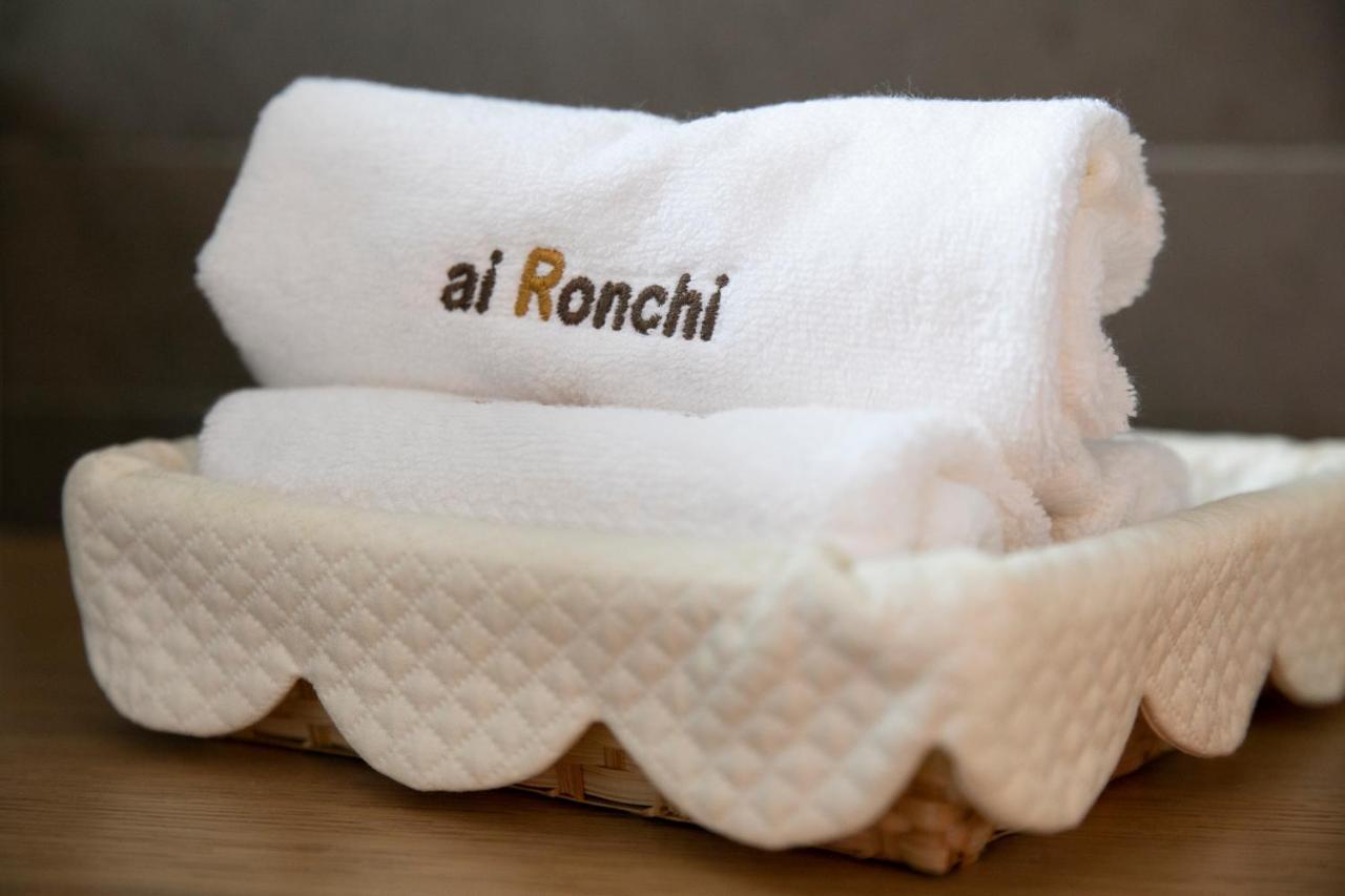 Ai Ronchi B&B Riva di Solto Exterior photo